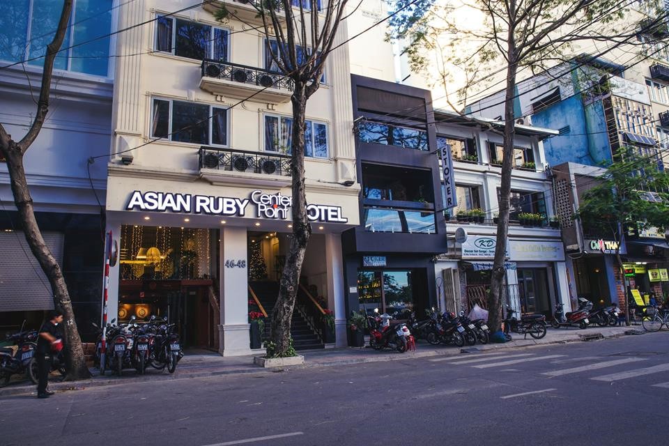 Asian Ruby Center Point